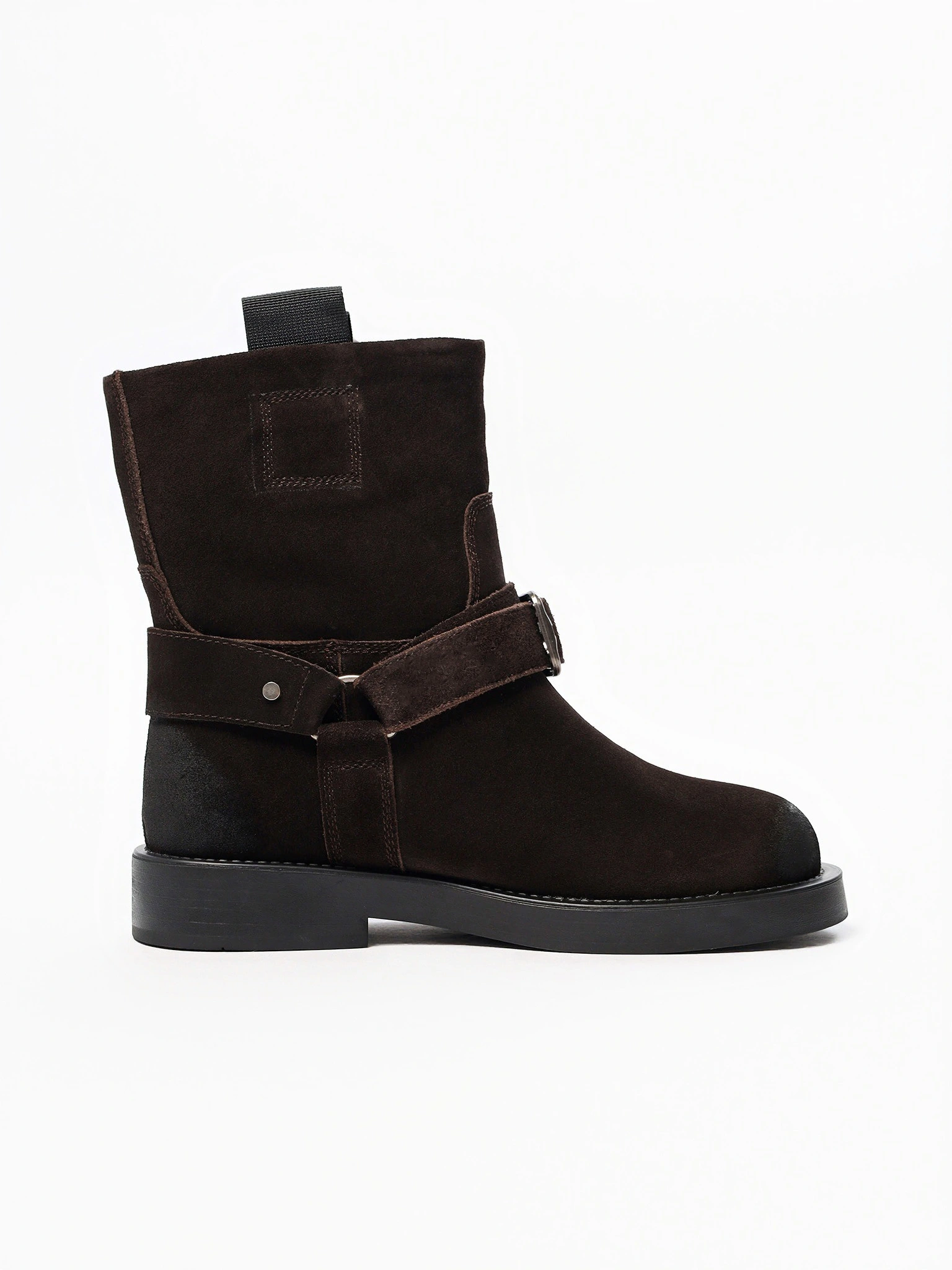 Ботинки темно-коричневого цвета на среднем каблуке